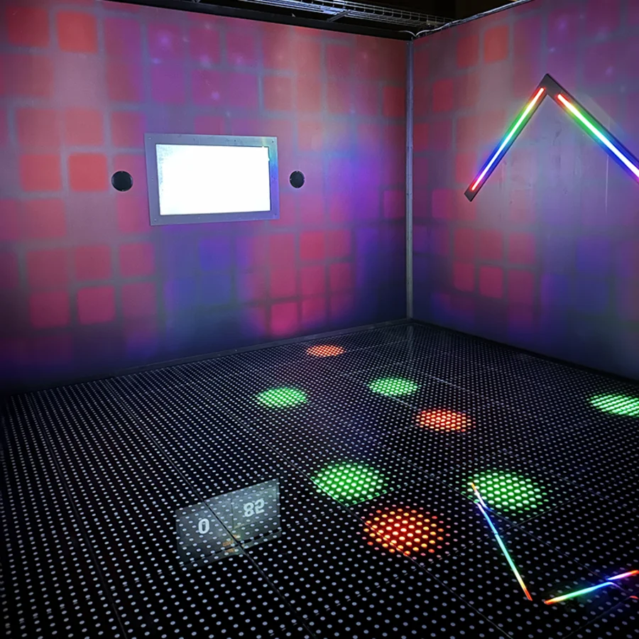 <h2 class="font-h2">Studio 21</h2>